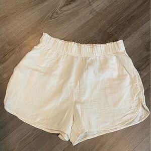 Universal Threads Women’s Shorts